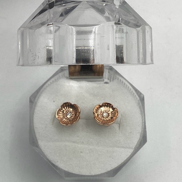 COACH Gold Flower Stud Earrings - Picture 1 of 4
